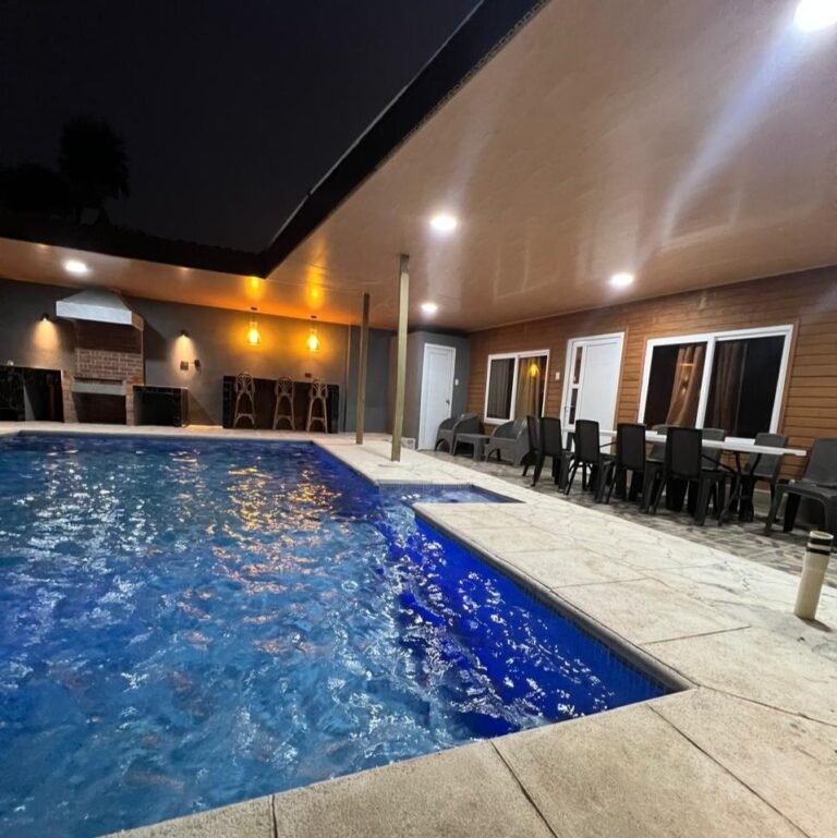 Cabañas de Monterrico, piscina familiar